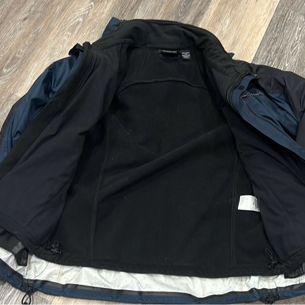 Mountain Hardwear  blue & black conduit silk jacket size Medium - Picture 4 of 9